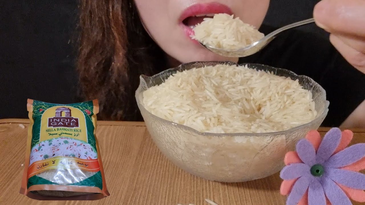 Raw rice eating ASMR.  India Gate. Sella basmati rice. Eating Sounds/ GẠO SỐNG GIÒN