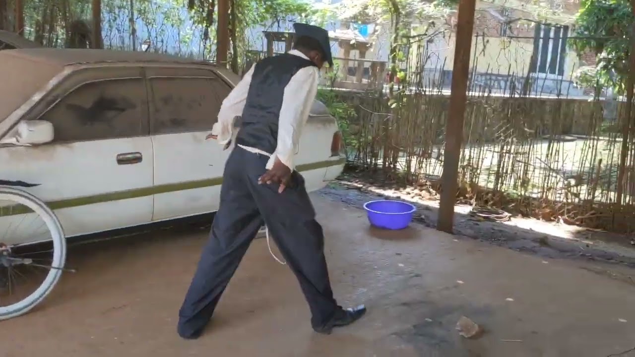 Mr kinigi comedy: umukozi wumunebwe😂😂😂