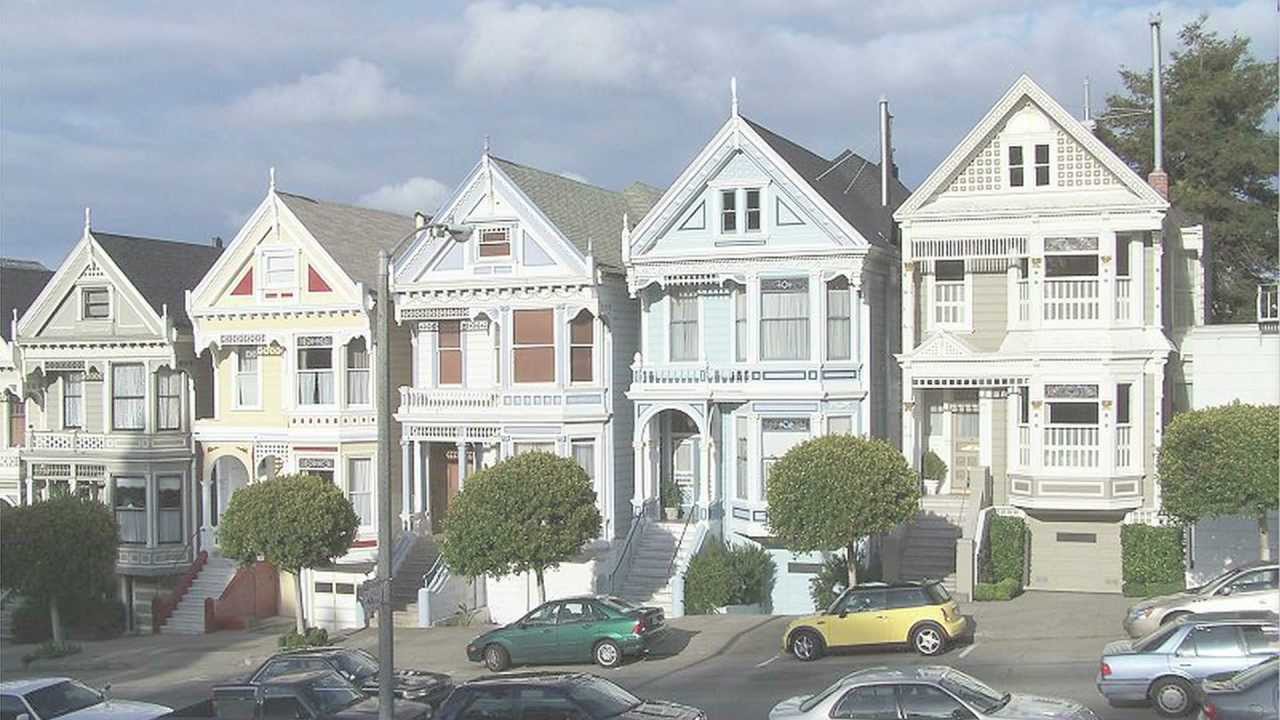 Difference Between Condos vs. Townhouses vs. Detached Homes - Real Estate Tips