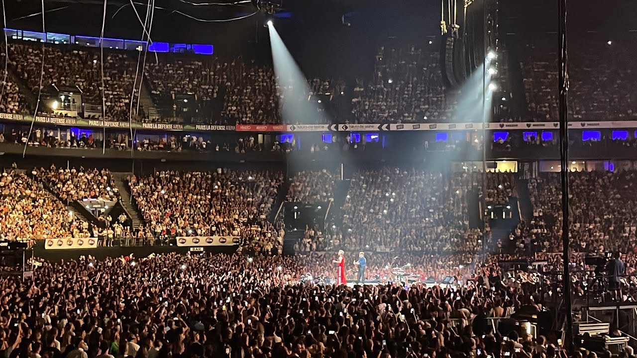 Robbie Williams - Better Man, Sexed Up, Candy & Relight My Fire Live BRITPOP Tour Paris 02.07.25