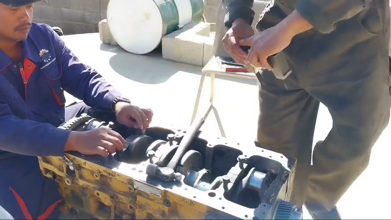 backhoe excavator caterpillar 320D C6.6 engine overhaul part#1