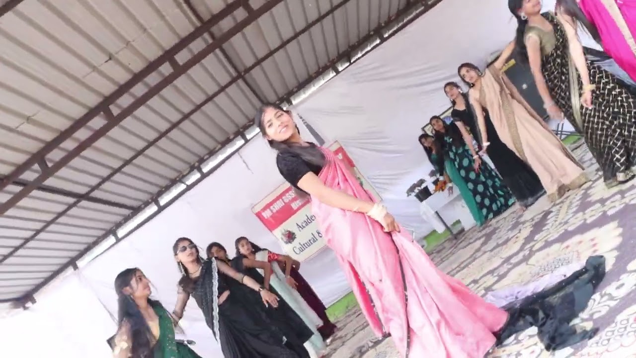 ढंढूर स्कूल में बहुत खूबसूरत नृत्य
