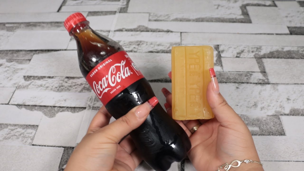 Misturei coca cola e sabão! Fiquei chocada com o resultado!