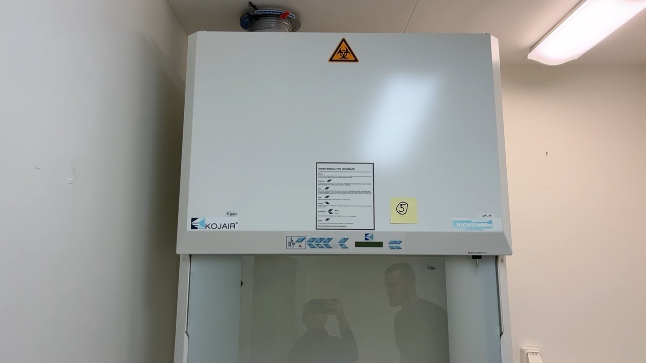 K&ouml;p Labbutrustning Kojair KR-100 BW MSC CLII EN 12469 p&aring; Klaravik