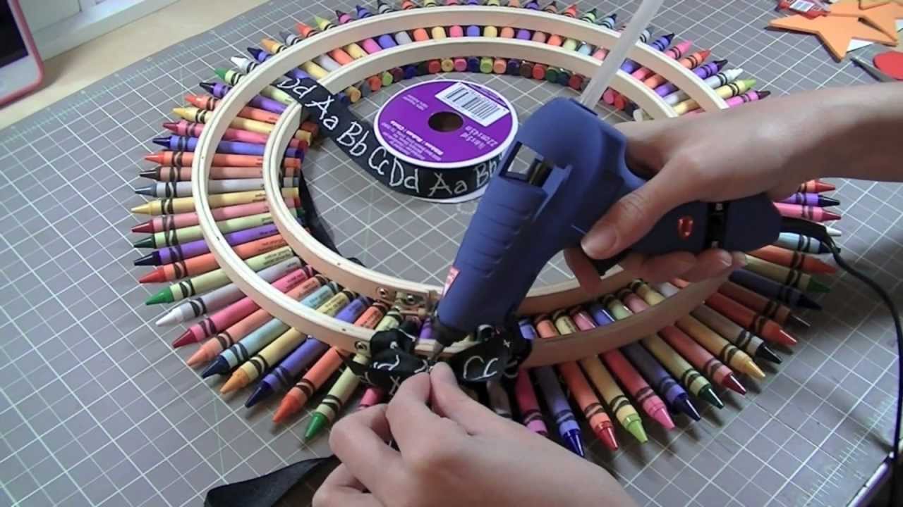 Crayon Wreath  and Tutorial