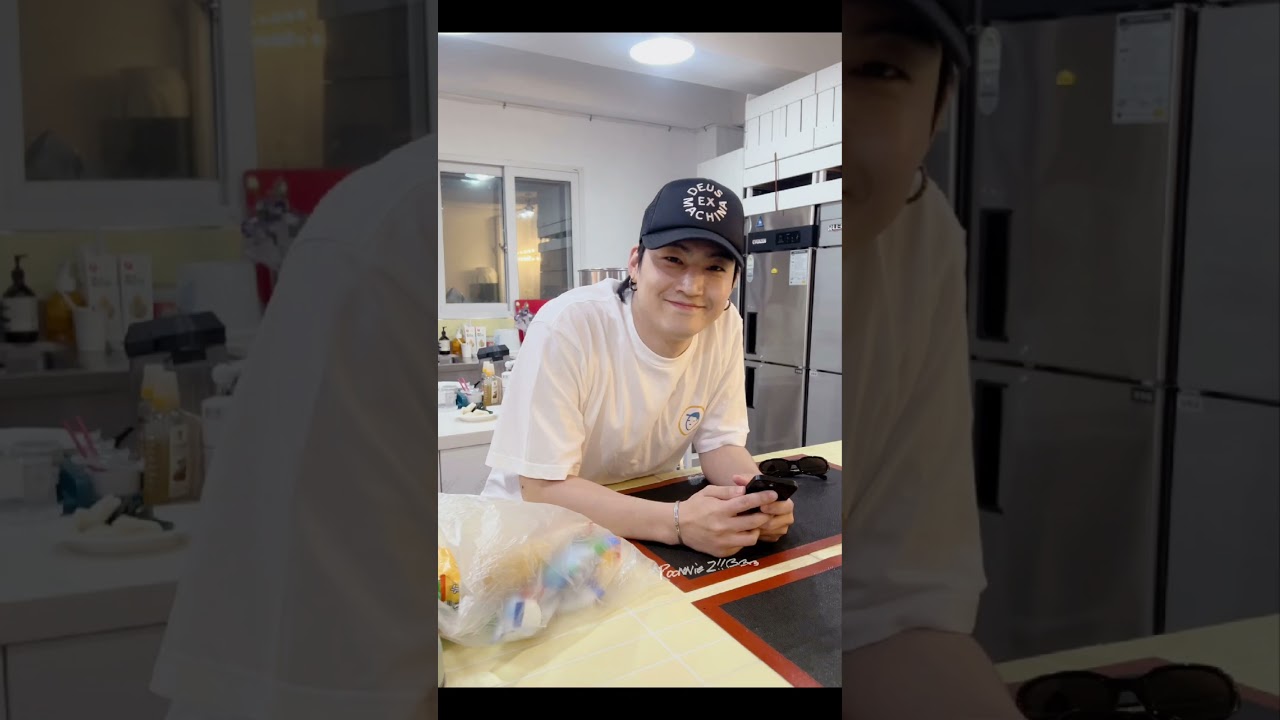 Jay B spending his day off at Yogurbara ~ #jayb #got7 #2023 #army #dayoff