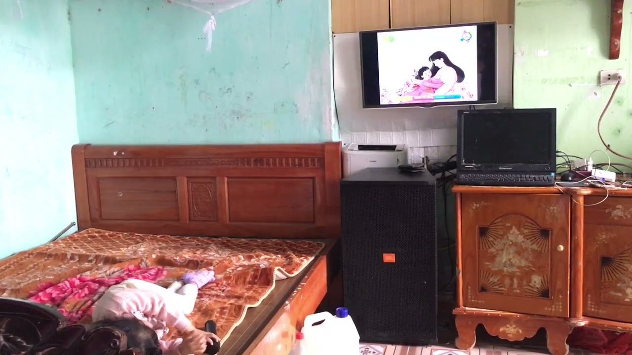 Gia đình nhỉ hạnh phúc to mỡ hát 