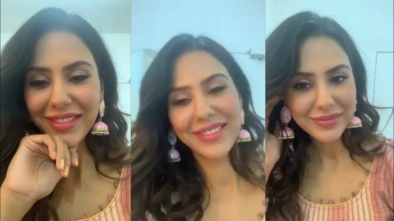 Sonam Bajwa l Live Instagram   (22)