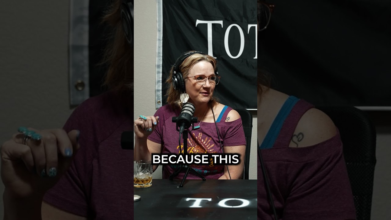 Working With Men VS. Women #totem #podcast #women #men #work #job #office #bestfriend #business