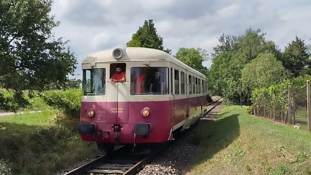 Z&aacute;žitkov&aacute; železnice Uhřice - Krumv&iacute;ř: Singrovka M240.0113 v akci!