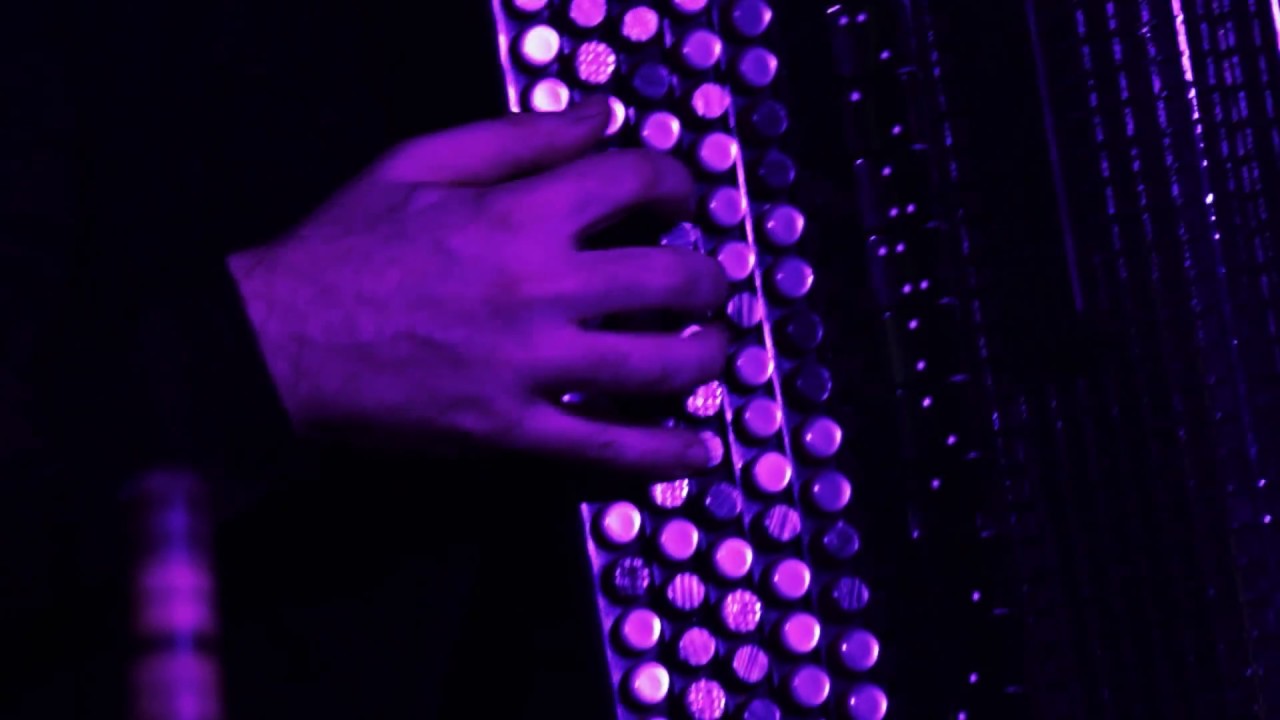 SARAKINA - Dart in a dream, balkan bulgarian rachenitza, accordion - gadulka