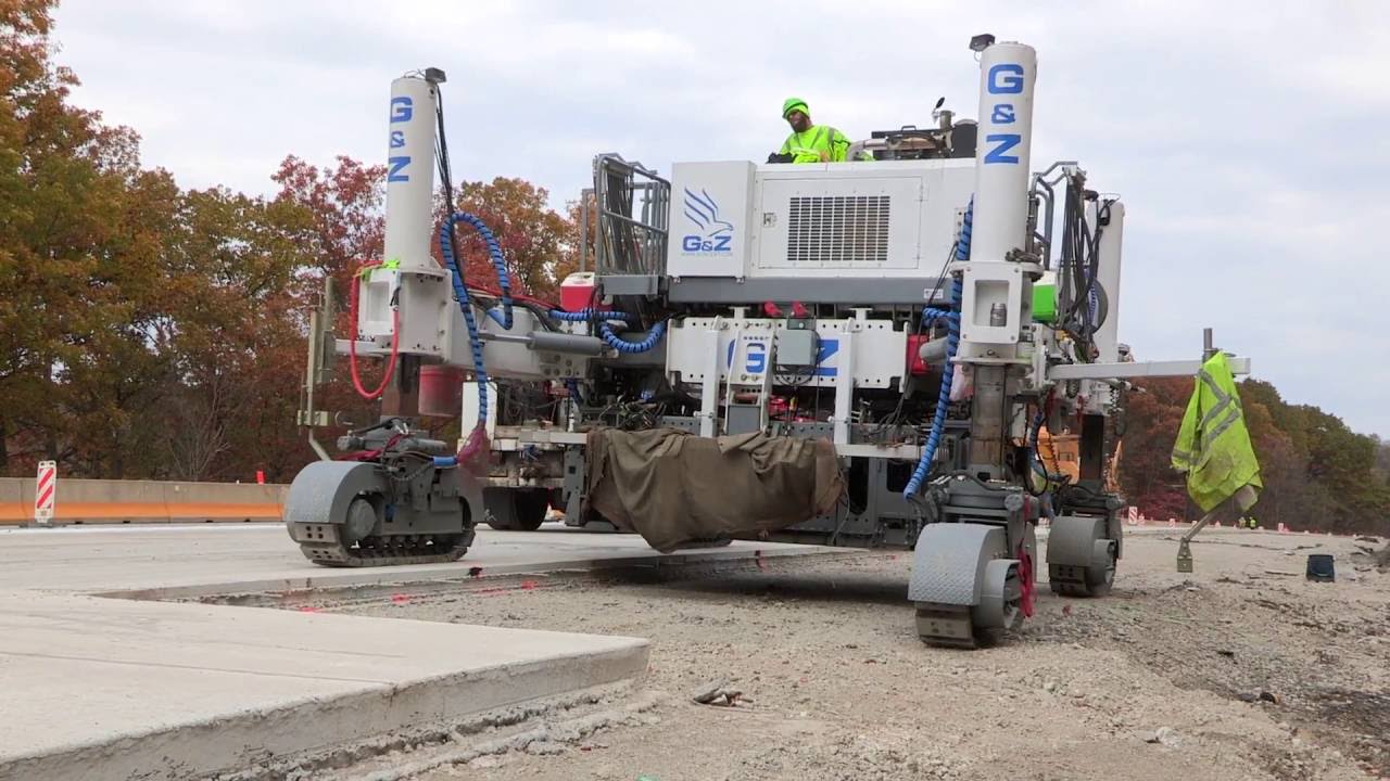 S400: Multi-Purpose Slipform Paver
