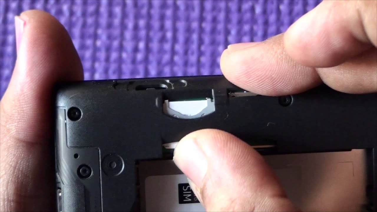 Lumia 520 : How to Insert SD and SIM Card