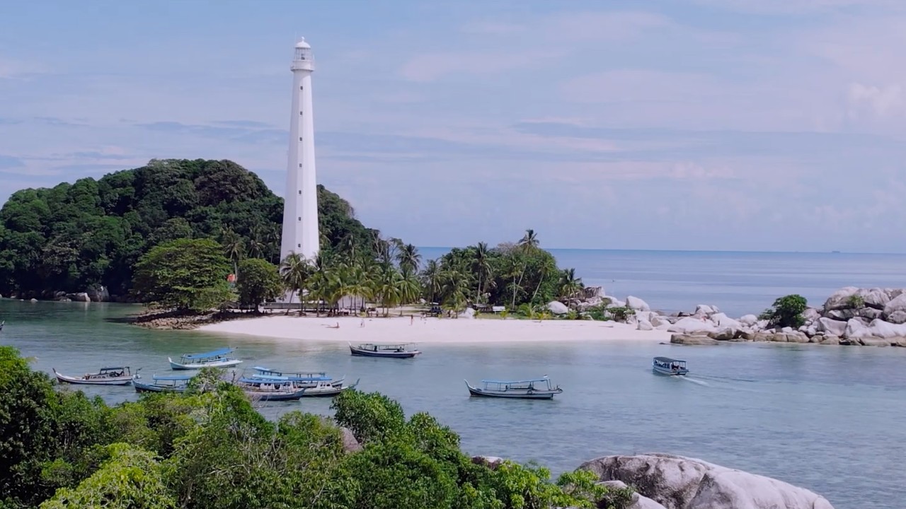 Disnav Periok Hari Menara Suar 2022