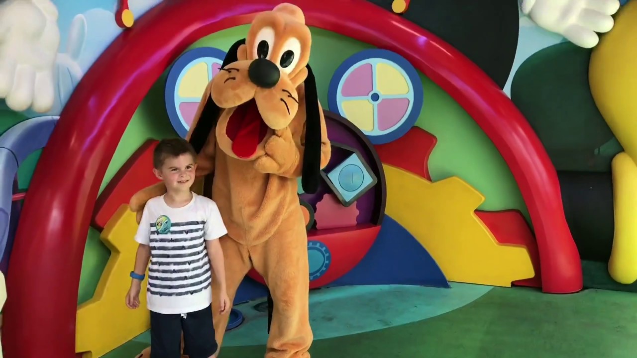 Walt Disney World: Meeting Pluto, Mickey, Minnie, and more!