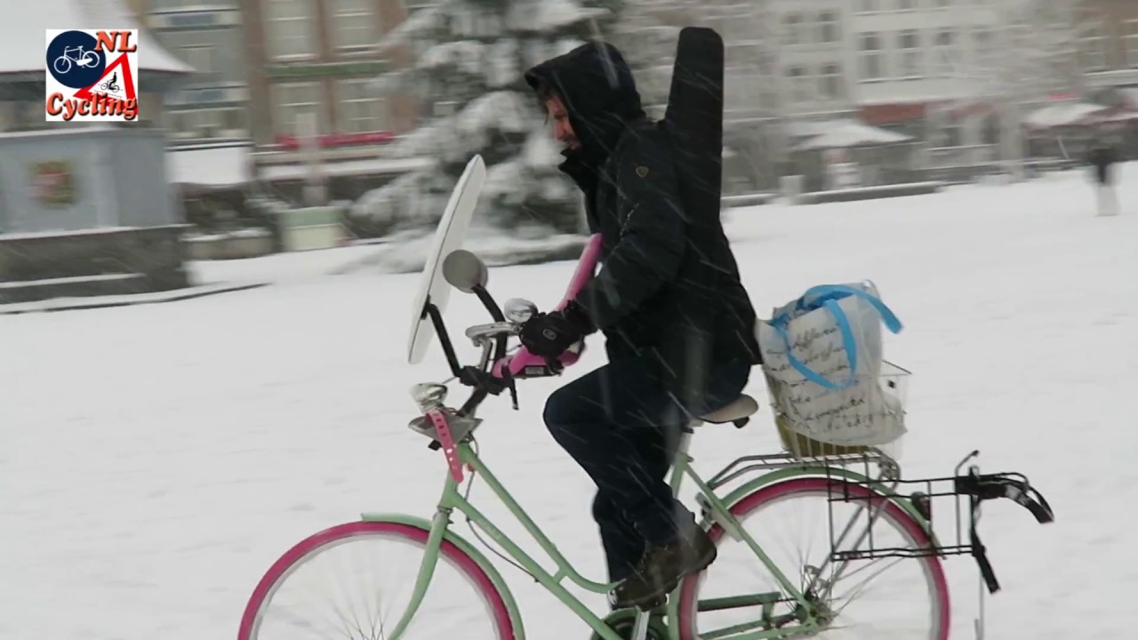 Cycling in the snow