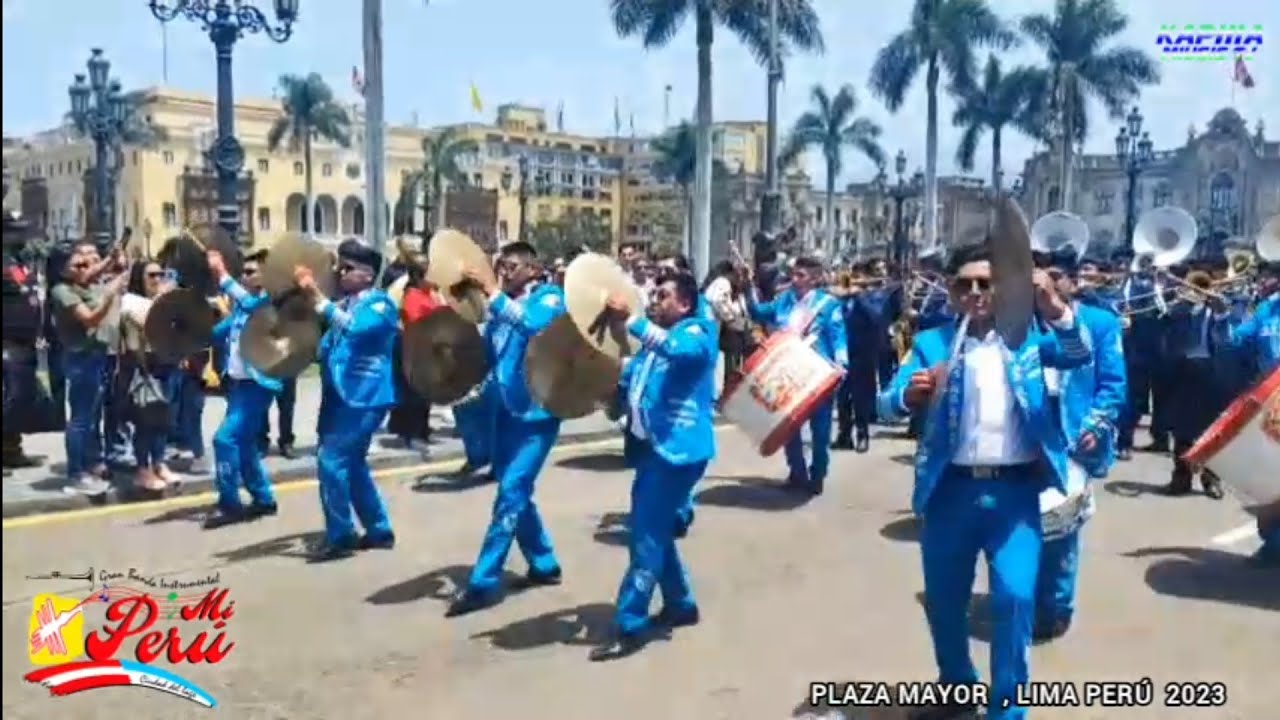 GRAN BANDA INSTRUMENTAL MI PERÚ, PLAZA MAYOR LIMA PERU 2023 MATRIMONIO DE 𝑫𝑨𝑽𝑰𝑫_𝒀_𝑹𝑬𝑮𝑰𝑵A
