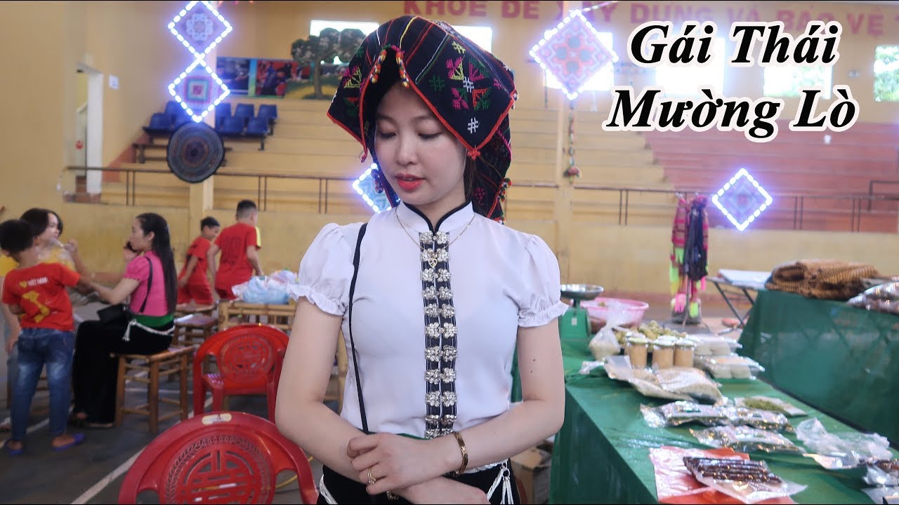 CHỢ VÙNG CAO | Đốn tim trước cô gái Thái xinh nhất hội chợ đặc sản Tây Bắc tại Mường Lò - Yên Bái