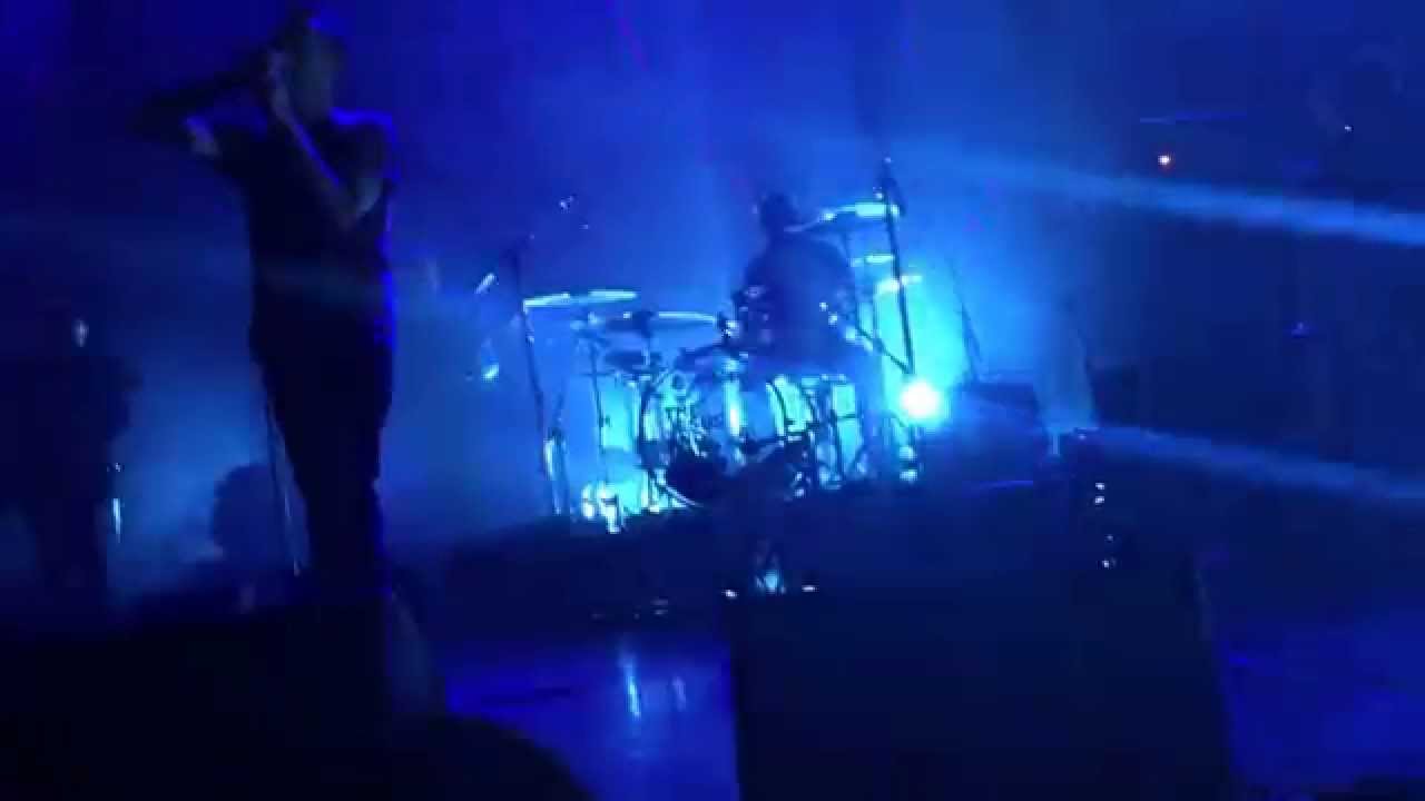 THE JESUS AND MARY CHAiN 