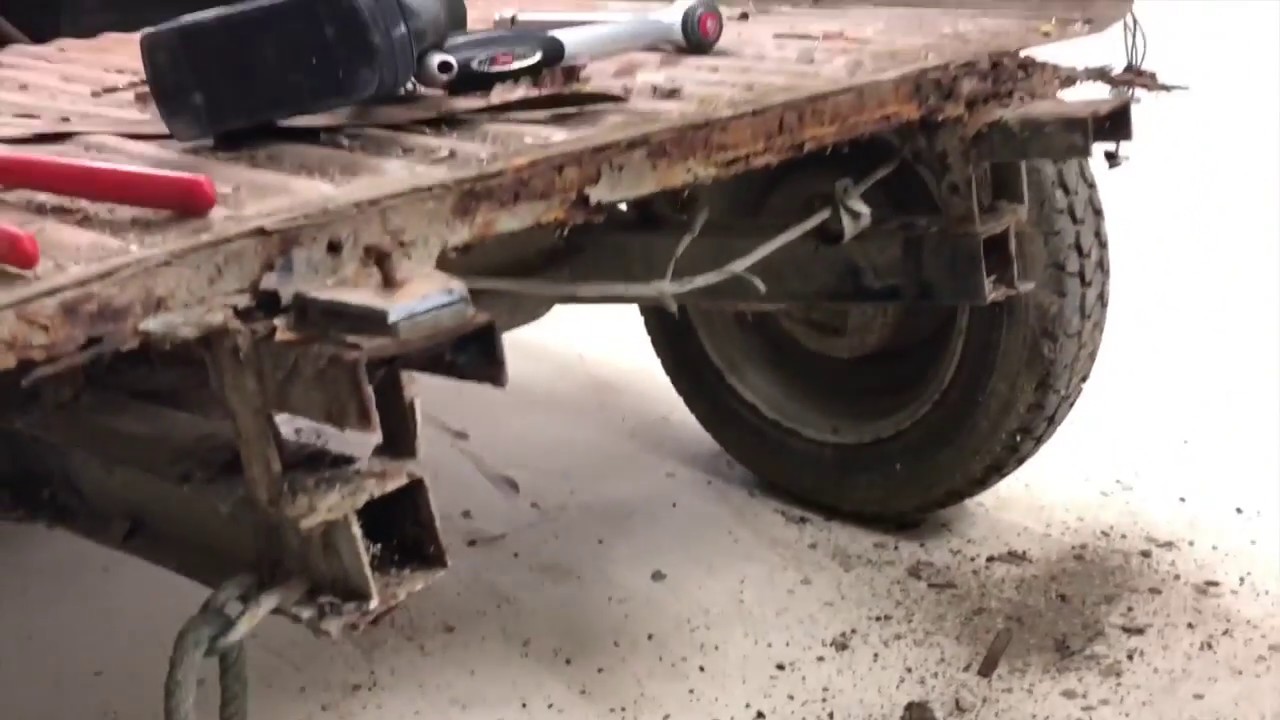 Restauration citroen 2cv méhari épisode #7 on arrache toute la carrosserie