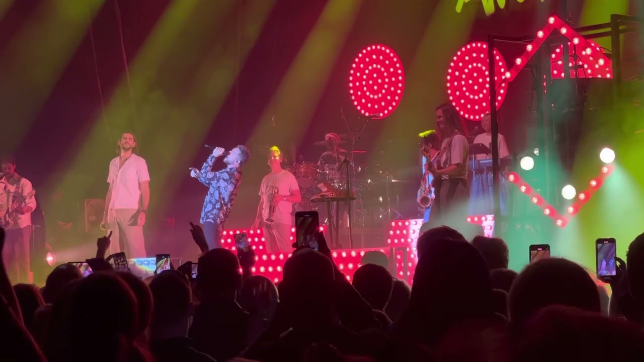 David Bisbal cantando en el concierto de Álvaro Soler en Berlín!! 2022 #Acontracorriente