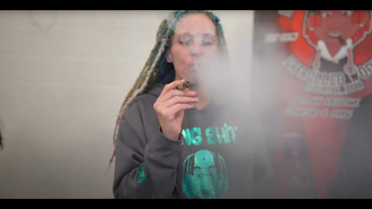 DaWreck x Smokey Da Bandit - I Get High (Official Video)
