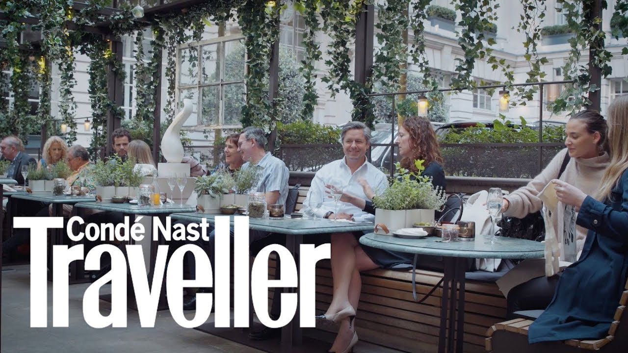 The Botanist Gin's foraged cocktail class | Cond&eacute; Nast Traveller