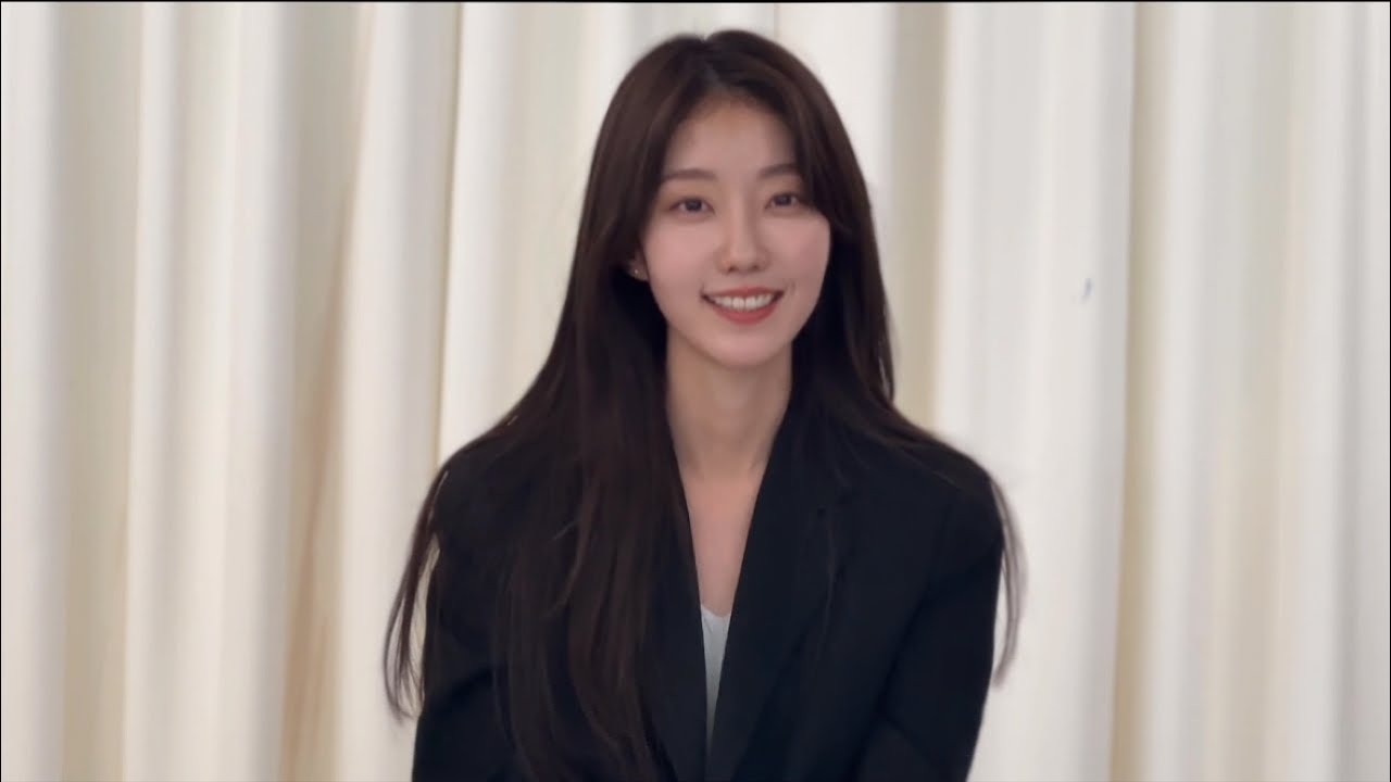 할머니에게 하는 수화 자유연기
