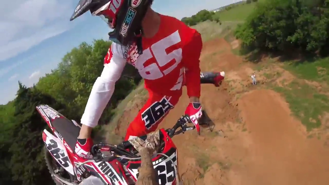 HOMEMADE SELFIE STICK for my CRF450 - 365 Vlogs w/ Brett Cue - 025