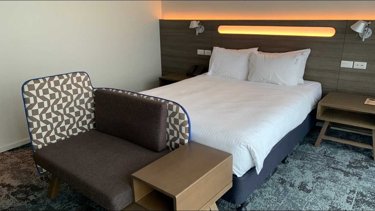 Holiday Inn Express Brisbane Central Full Review: Modern Rooms, Great Amenities, and Ideal Location