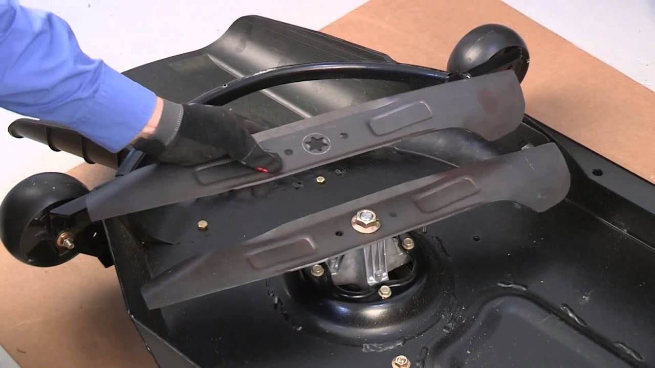 How to Replace the Cutting Blade on XT Enduro Series Lawn Tractors