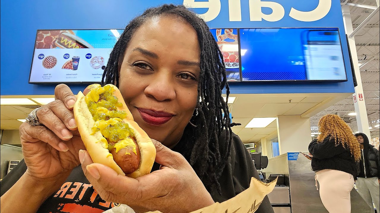 A LITTLE LUNCH AT SAM'S CLUB!