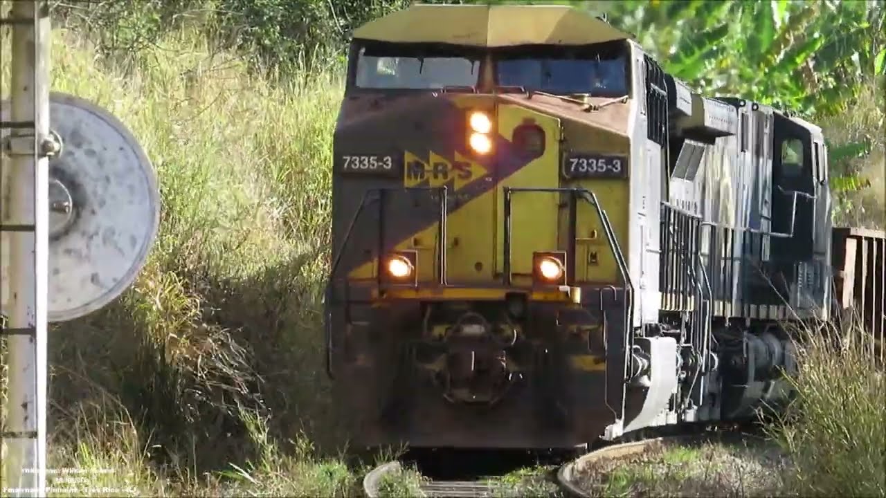 Minério vazio prefixo NGF 0155 com dupla de locomotivas GE AC44i #7335-3 e #7264-1.