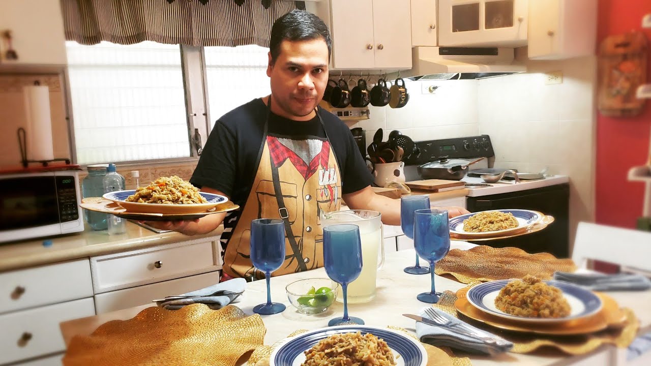 Arróz negro con pollo.