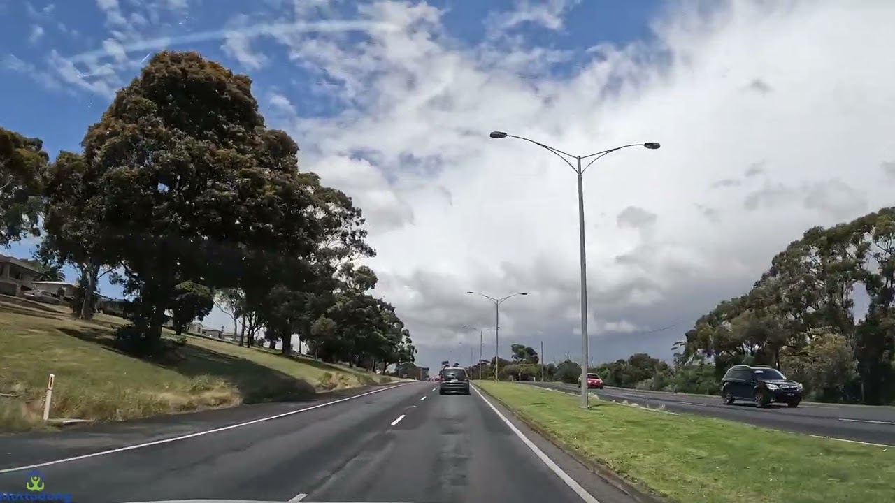 Morwell Town Centre Drive in the Rain | Victoria Driving | Morwell Victoria Australia