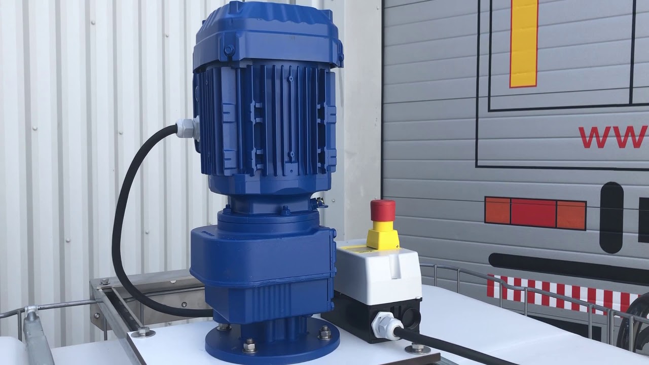 AXESSPACK - Mise en situation d'un agitateur électrique pour cuve IBC 1000 litres - 104 tr/min