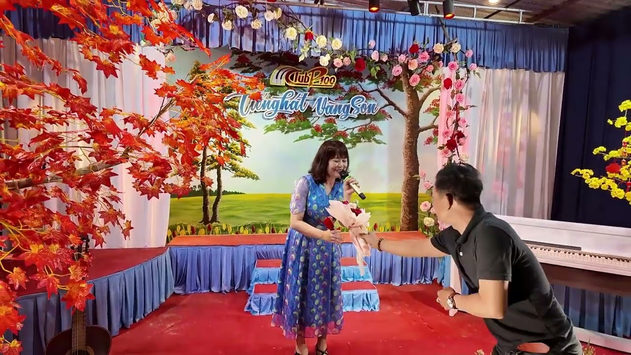 TIẾNG HÁT VÀNG SON...THU TRANG   TƯƠNG TƯ NÀNG CA SĨ