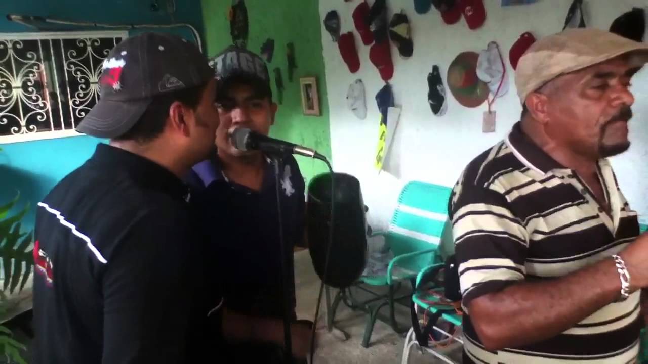 La Esencia del Guaguanco - Angel Flores