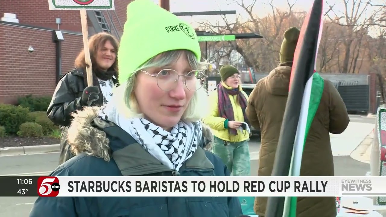Бариста Starbucks проводят акцию Red Cup Rally в городах-побратимах