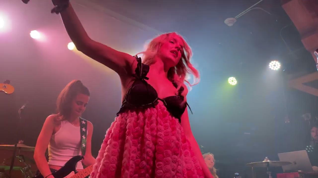 Mckenna Grace “LOSER!!” - Lollapalooza Aftershow at Schubas Tavern Chicago 8/2/2024