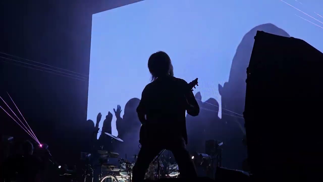 ONE OK ROCK - Puppets Can't Control You - Detox Tour Brussels