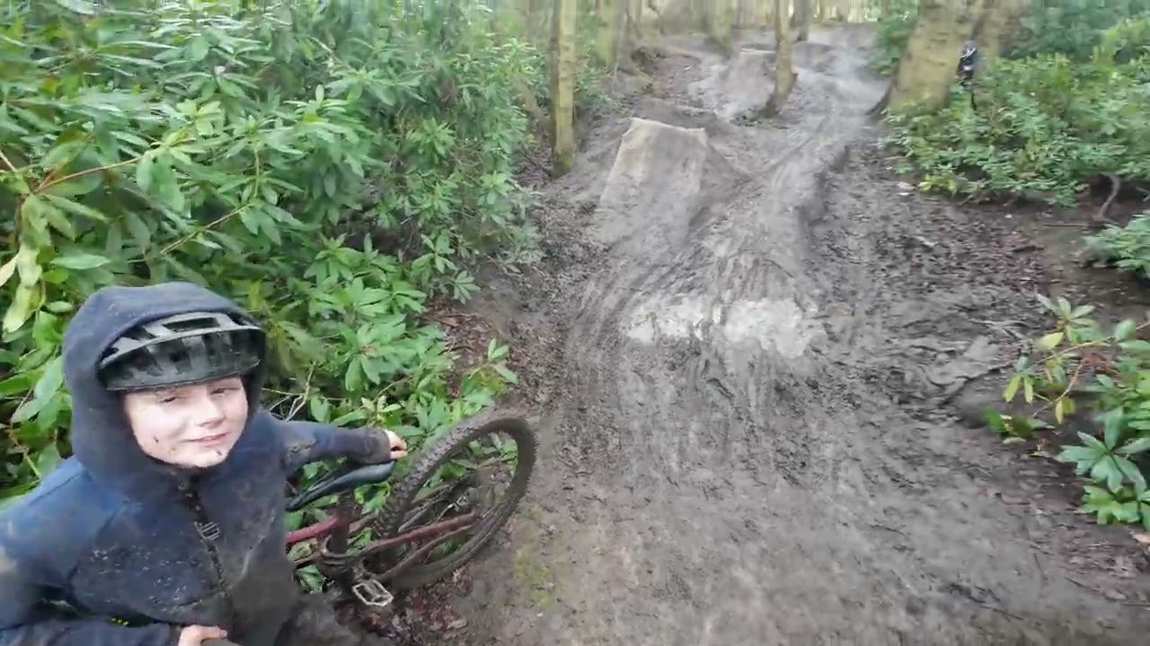 ATTEMPTING 360 AND DIRT JUMPS | vlog 8