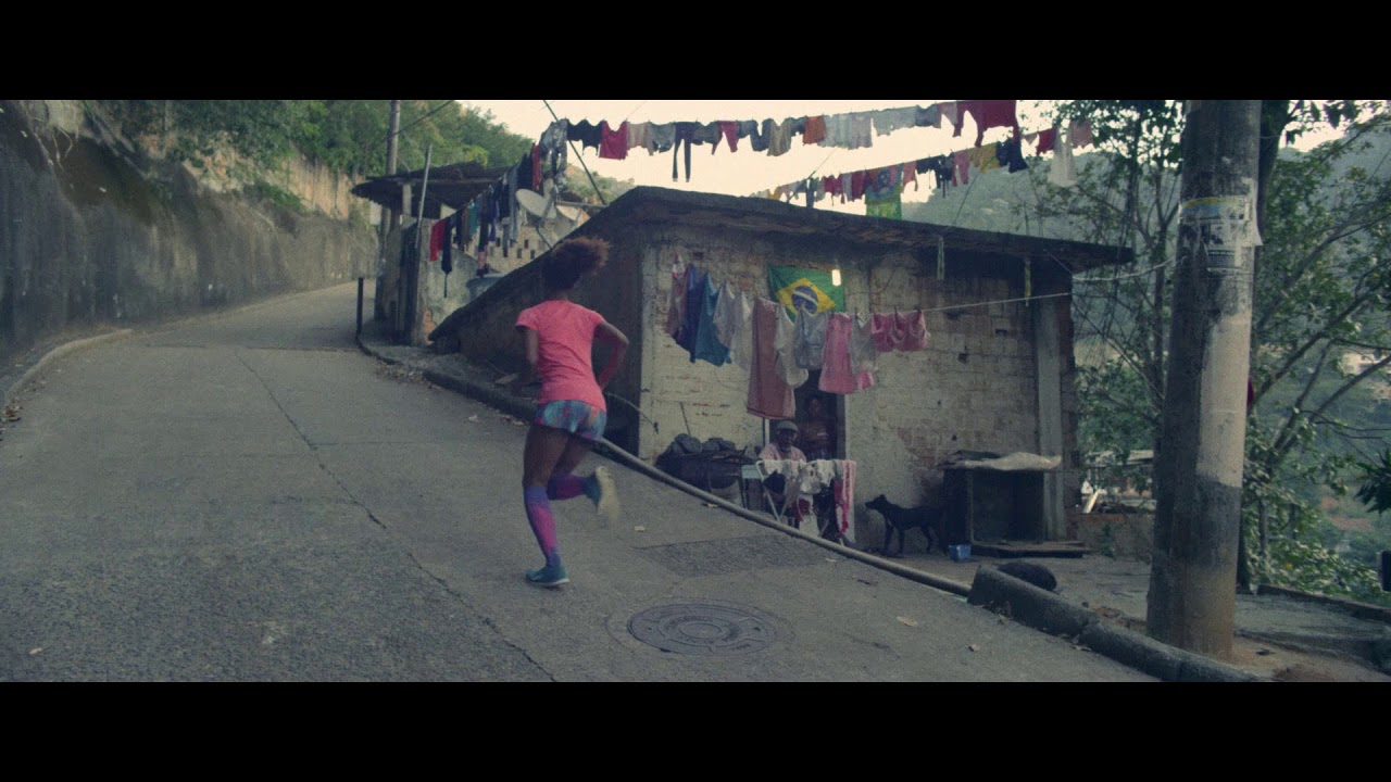 NIKE CORRIDA NA VEIA - CORREDORA (legendado engl.)