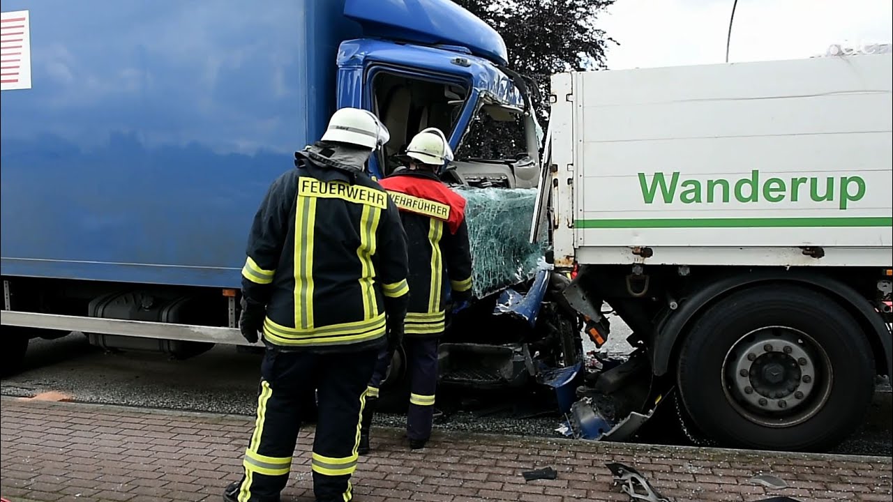 Schwerer LKW-Unfall auf der B200 in Wanderup