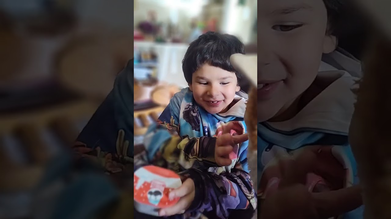 Giddy Man and Gizmo Super Cool Super Smart Super Show! Taste test treats! Gummies!! YUM!!!