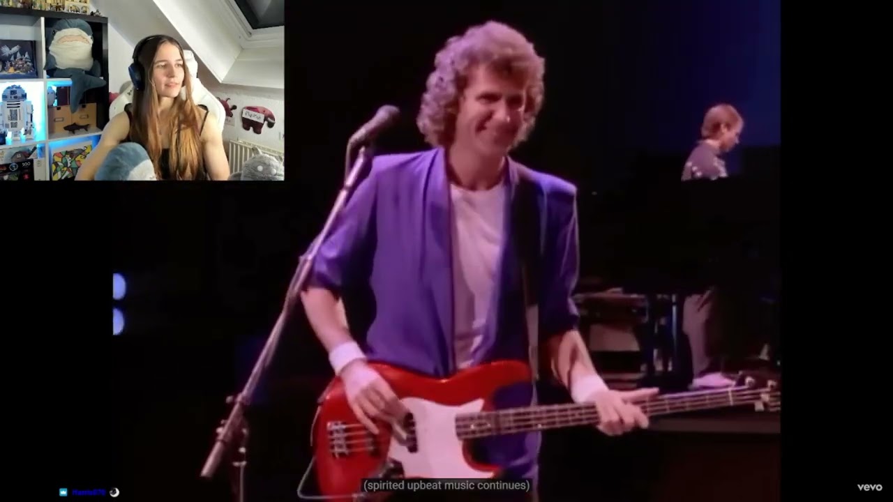 Sofia Reacts to Dire Straits - Walk Of Life