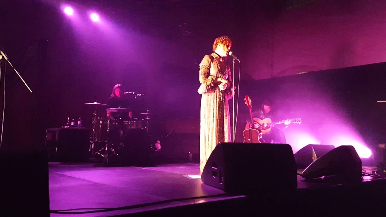 Silver Springs - Florence + the Machine (Fleetwood Mac Cover, War Child Passport to the BRITS 2016)