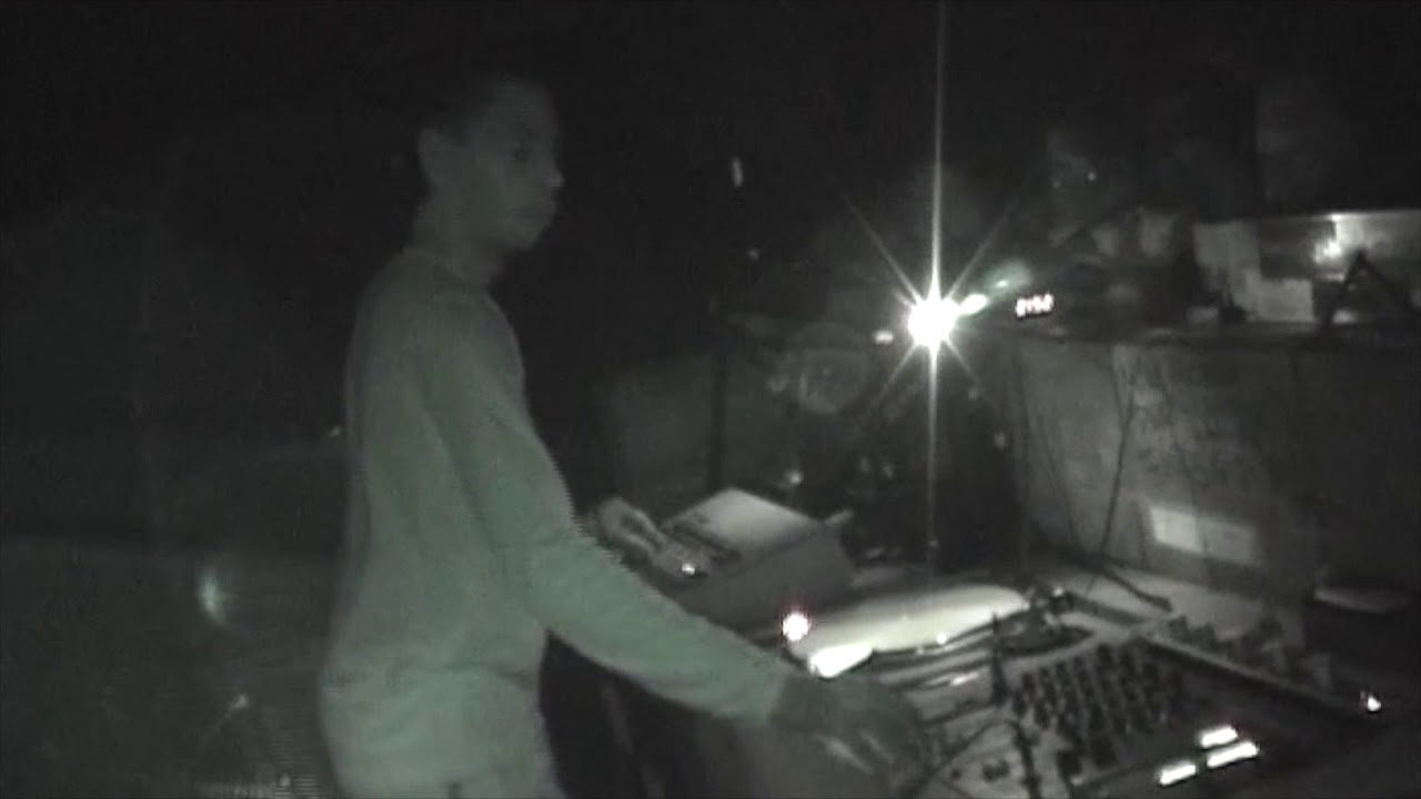 Jeff Mills TR-909 DJ Shufflemaster at Maniac Love Tokyo 1999