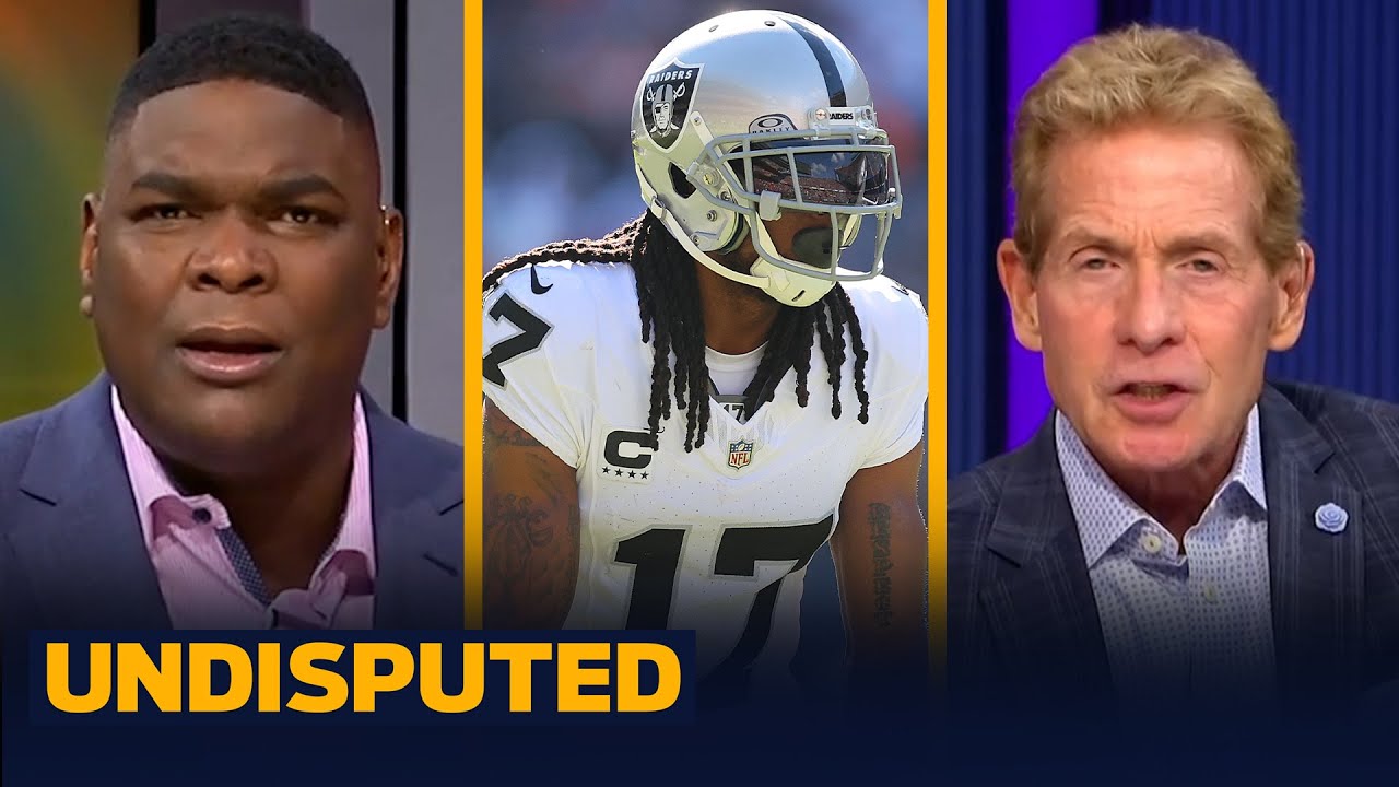 Davante Adams frustratingly slams helmet on sidelines in Raiders loss vs. Lions | NFL | UNDISPUTED