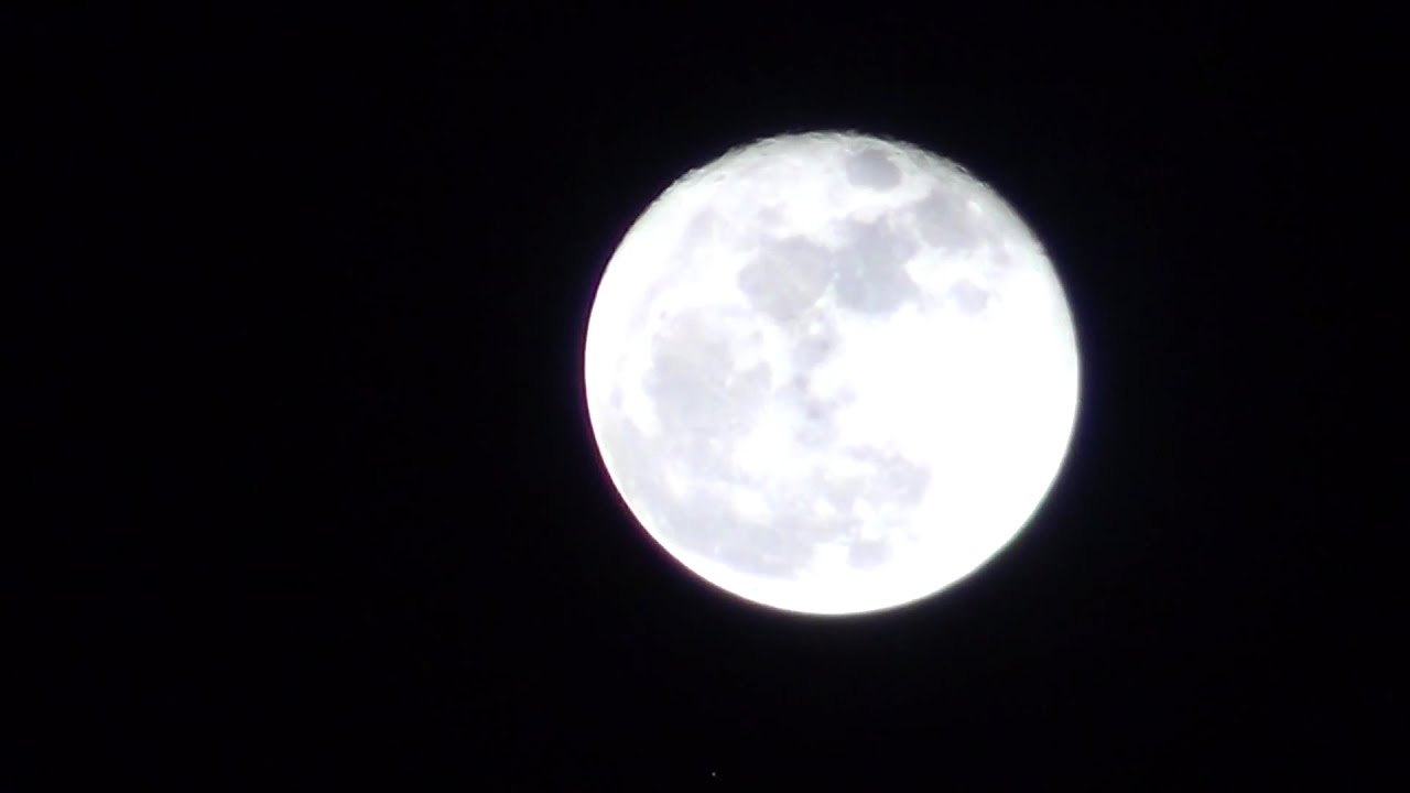 45 Year Old World's Biggest Moon Live HD Exclusive Video